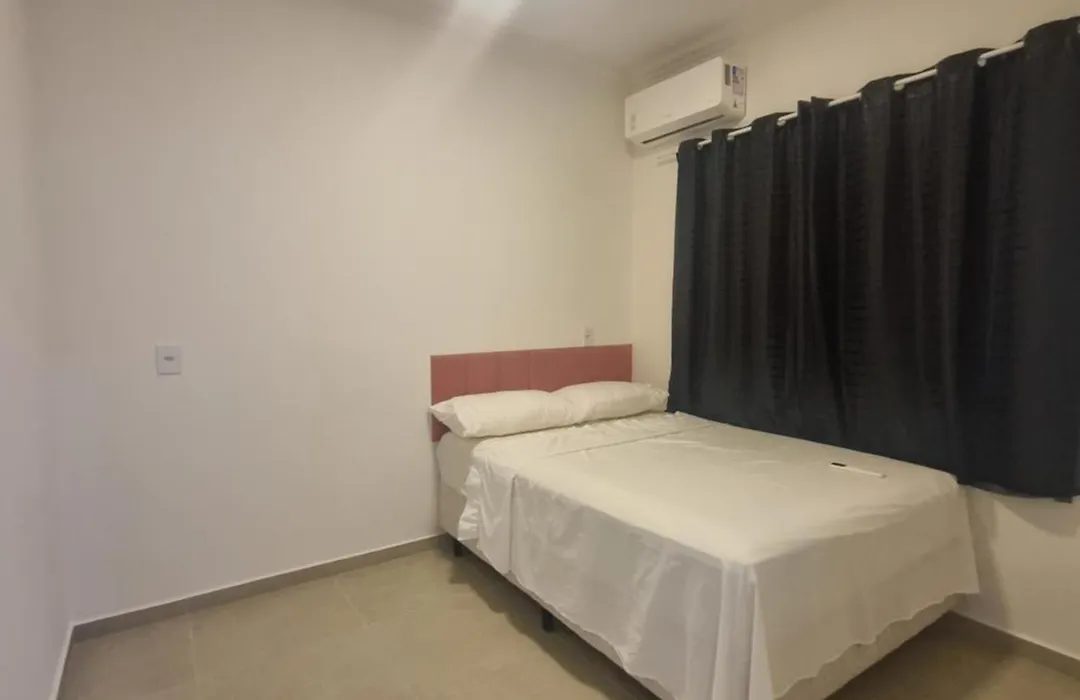 Flat Praia Dourada 5-1