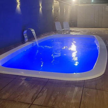 Flat Praia Dourada 5-3
